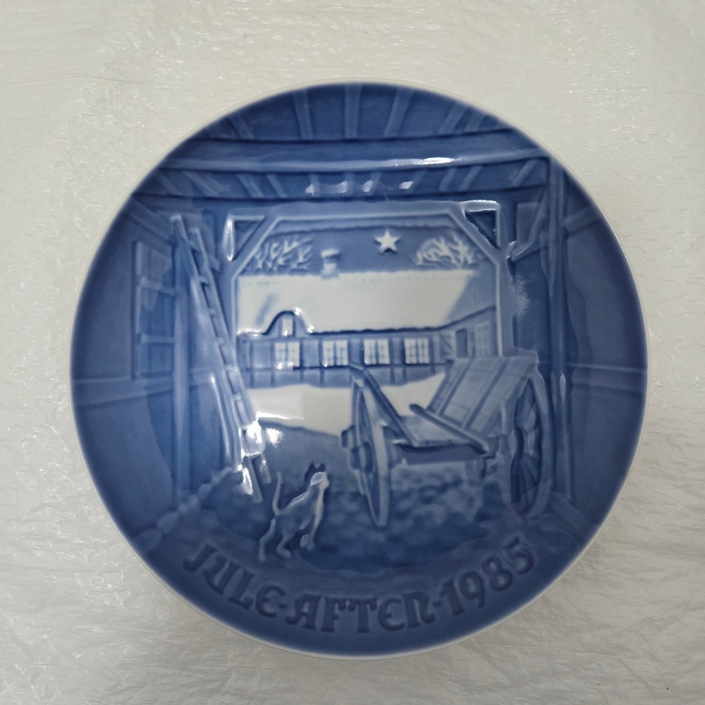 Bing & Grondahl 1985 Christmas Eve at the Farmhouse Collector Plate B&G Denmark